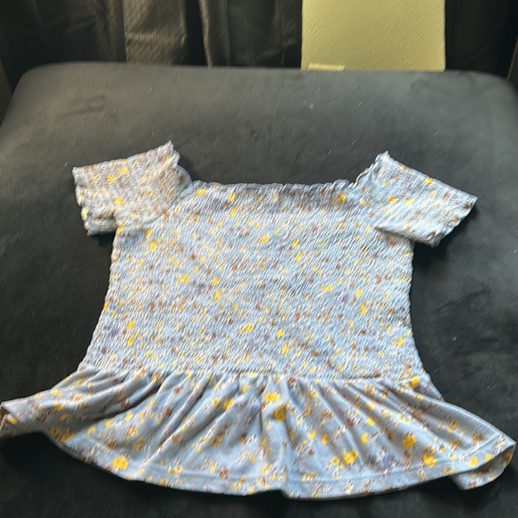 Lightly Used American Eagle Purple Floral Off Shoulder Top - Picture 2 of 3